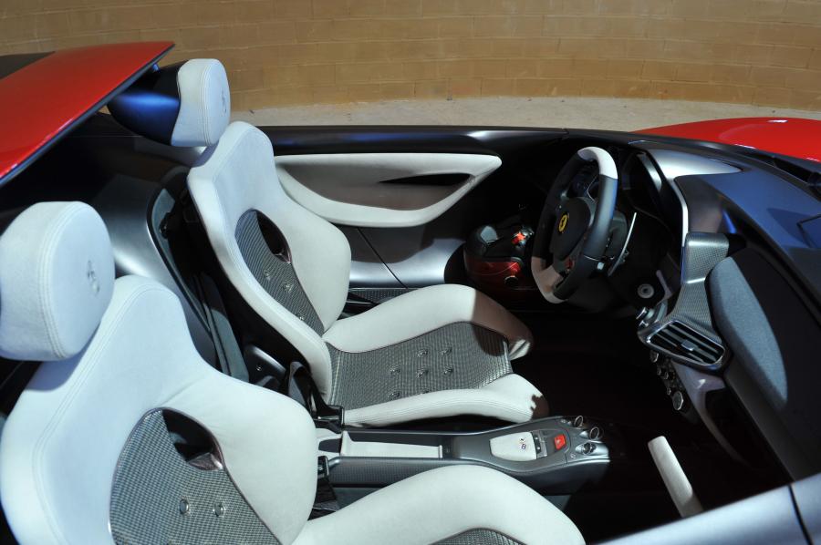 Интерьер Pininfarina Sergio Concept 2013 года  (фото 24 из 46)
